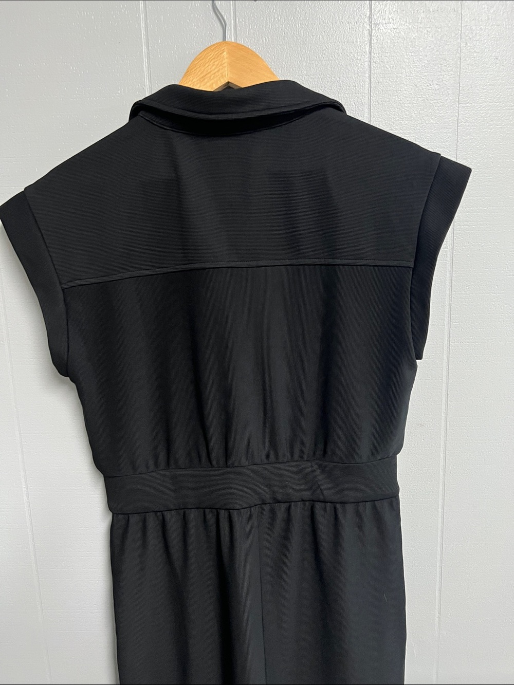 entro Black Ribbed Zip-Front Collared Dress - Picture 7 of 13
